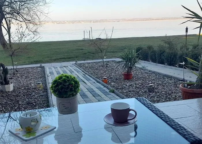 Apus De Soare شقة مامايا