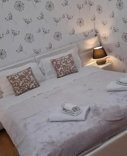 Apus De Soare شقة *